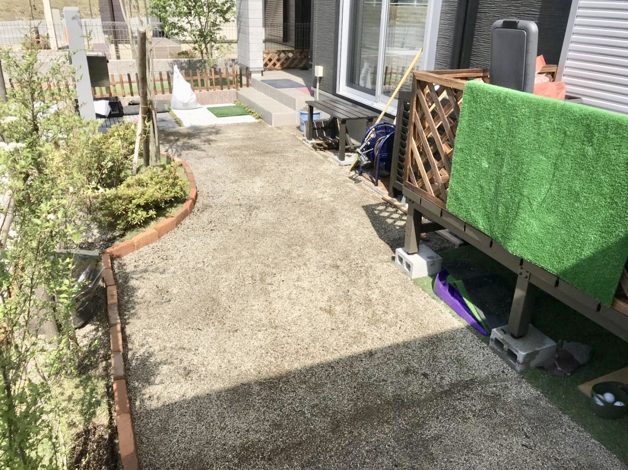 砂地の一般的なお庭