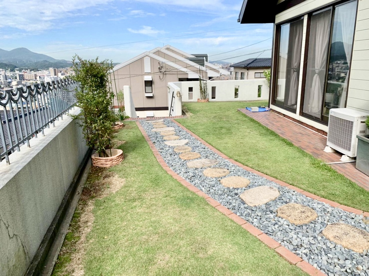 全面天然芝の広いお庭