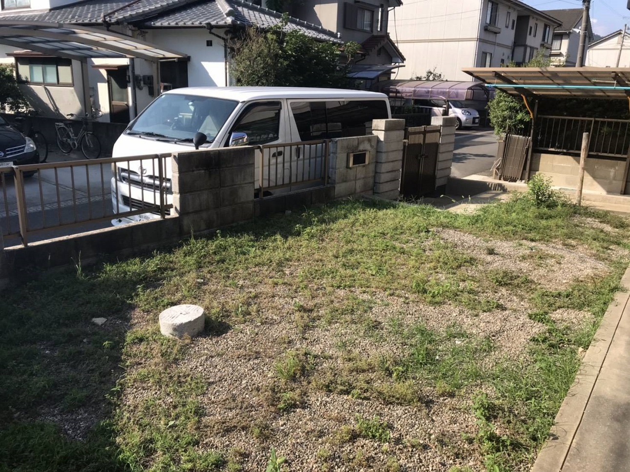 雑草処理が追い付かなくなってしまったお庭